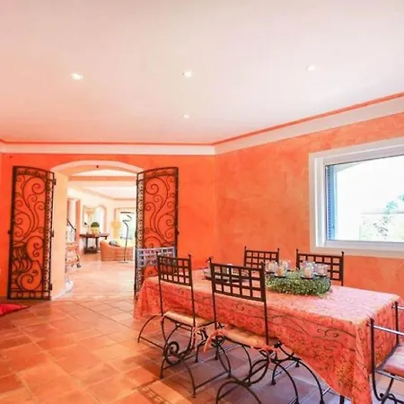 Vibrant Holiday Home In Grimaud With Private Pool * Grimaud