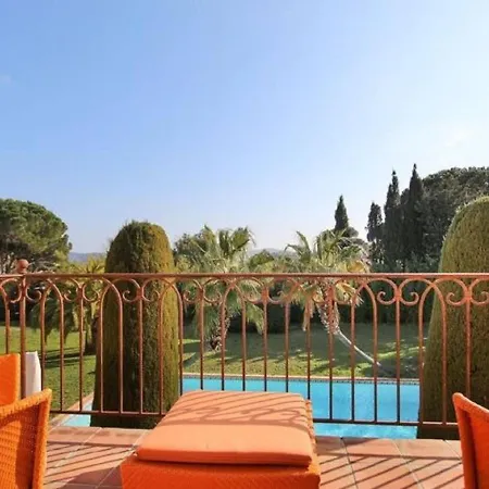 Vibrant Holiday Home In Grimaud With Private Pool Ferienhaus Grimaud