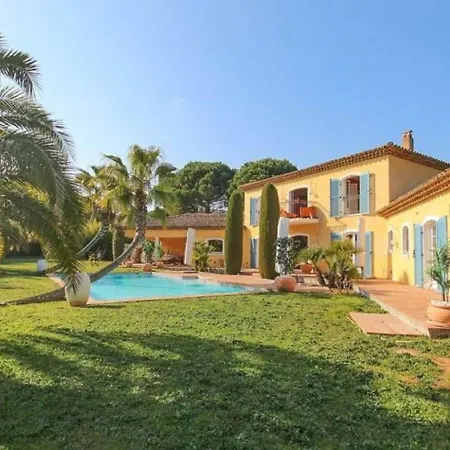 Vibrant Holiday Home In Grimaud With Private Pool *